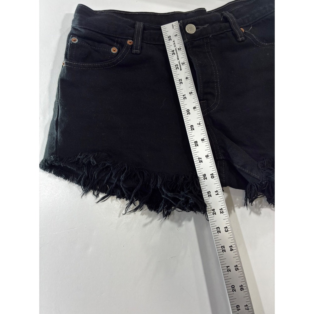 Levis 501 Black Denim Cut Off Shorts Frayed Hem Womens Size 27 831055 - Picture 6 of 6